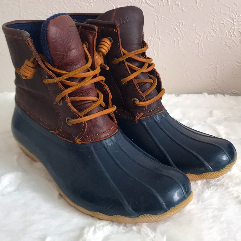 Sperry Saltwater insulated rain boots, size 8